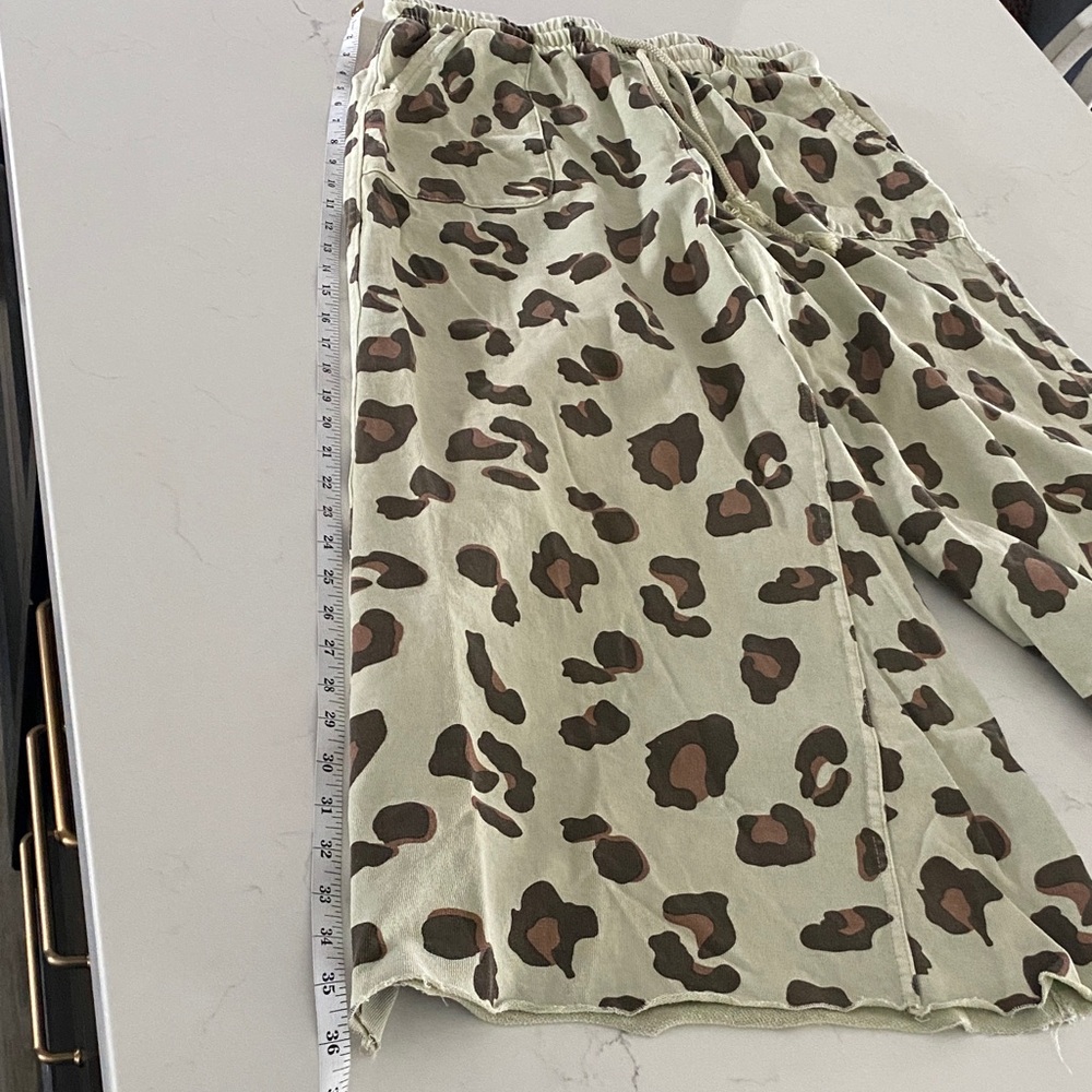 Easel Leopard Print Wide Leg Pants - Green and Brown, Great Condition, Size L - Picture 9 of 9